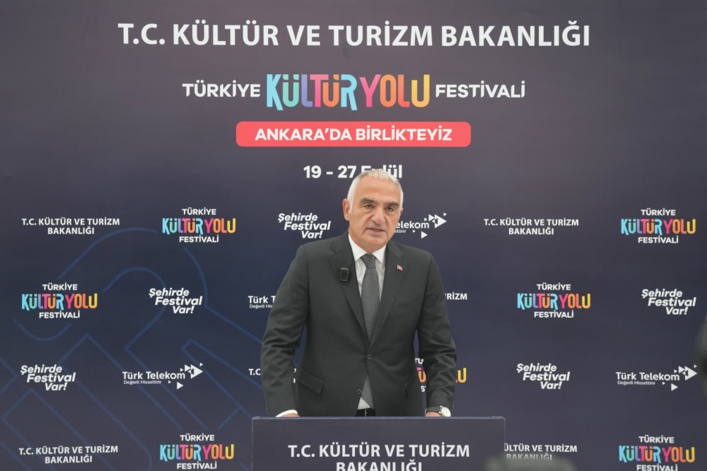 BAKAN ERSOY BAŞKENTTE STARTI VERDİ! ANKARA KÜLTÜR YOLU FESTİVALİ BAŞLA