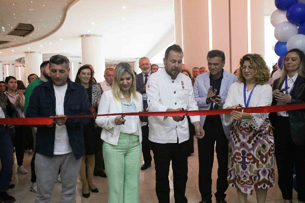 Gastronomi ve Mutfak sanatları Bölümü açılışı Ünlü sanatçı tarfından yapıldı